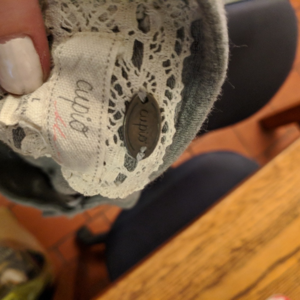 Cold Shoulder Tunic - Picture 3 of 5